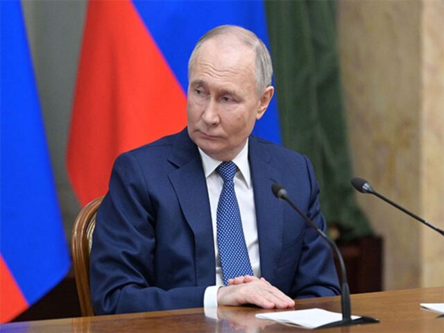 Putin orders 72-hour pause in strikes on Kyiv as US envoys visit Russia, Ukraine Putin orders 72-hour pause in strikes on Kyiv as US envoys visit Russia, Ukraine