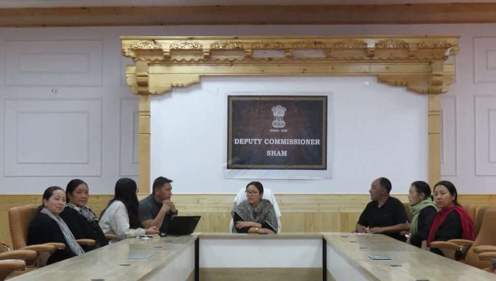 DC Sham reviews progress of Sheep Husbandry schemes, developmental works