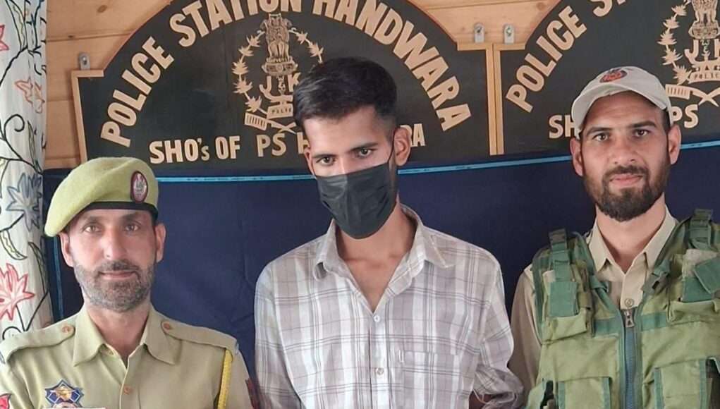 Drug peddler held in Handwara, banned medicines recovered Drug peddler held in Handwara, banned medicines recovered