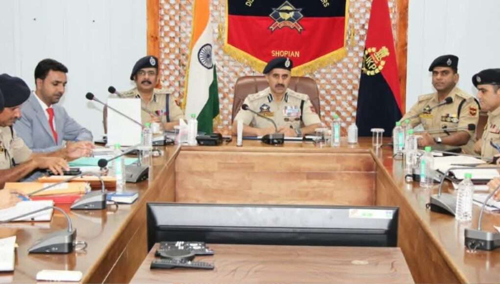 DIG SKR orders speedy disposal of crime cases, directs focus on long-pending investigations DIG SKR orders speedy disposal of crime cases, directs focus on long-pending investigations