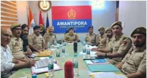 SSP Awantipora sets deadline push, orders faster disposal of criminal cases
