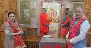 Governor Kavinder Gupta offers prayers at historic Sankat Mochan Temple in Shimla