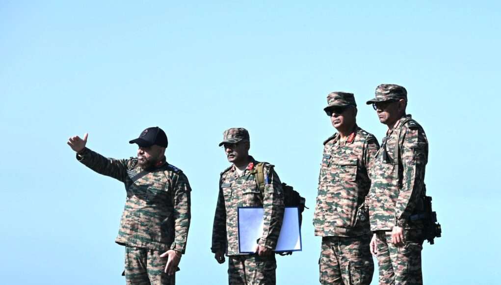 White Knight Corps reviews counter-terror operations in Udhampur White Knight Corps reviews counter-terror operations in Udhampur
