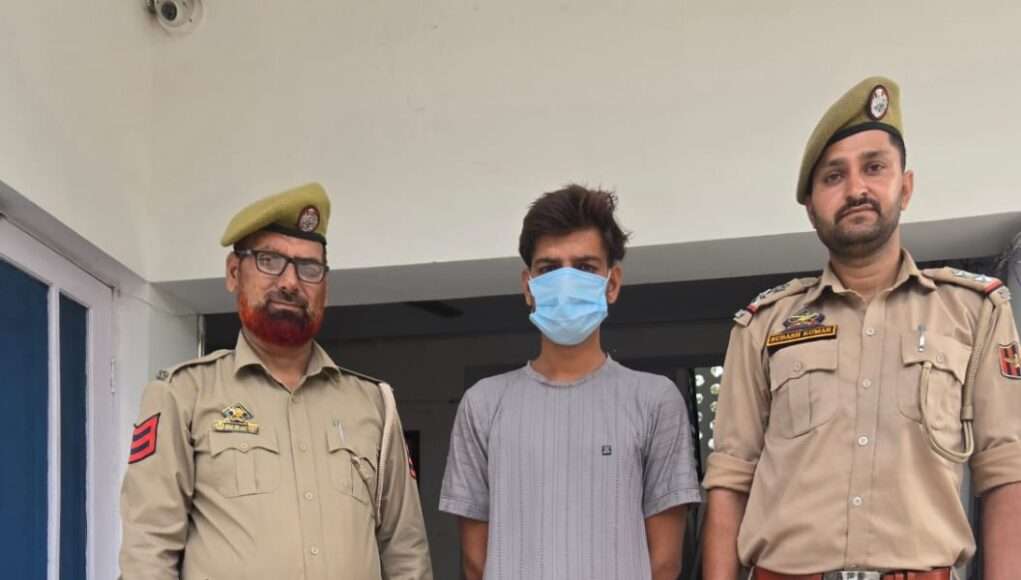 Theft case cracked; gold ornaments worth 2 lakh recovered, accused held