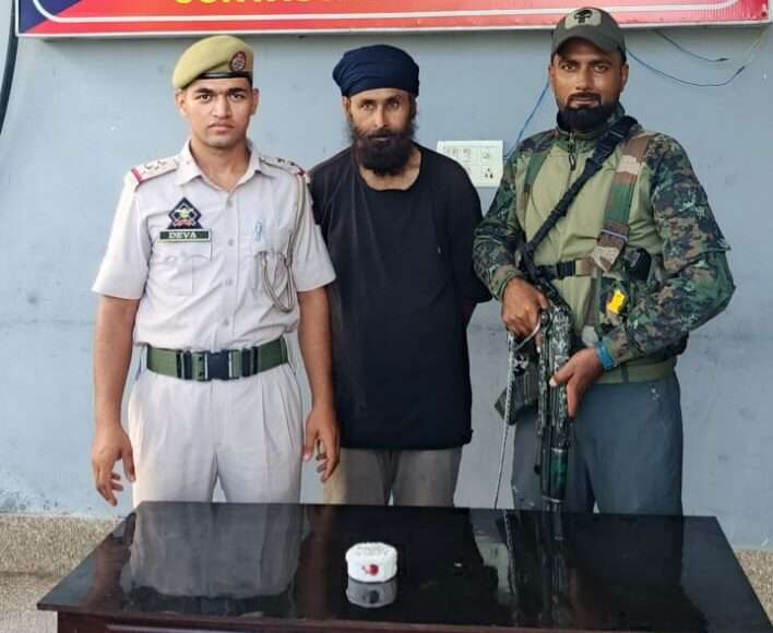 Katra Police seizes heroin, arrests drug peddler
