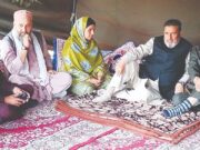 Altaf Bukhari, party leaders visit bereaved family at Chewa, Bandipora