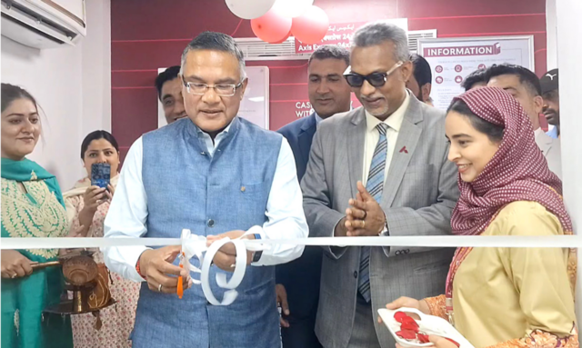 Axis Bank inaugurates 61st branch in J&K at Lal Bazar