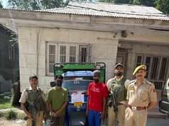 Budgam Police cracks Housing Colony theft case, two arrested; ₹9.47 lakh cash, gold recovered