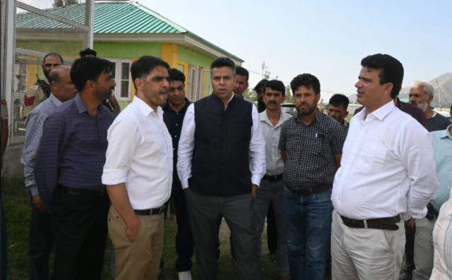 DC Anantnag visits medicinal, aromatic plants germplasm bank at Verinag