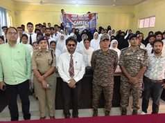 Doda Police takes career guidance to college, urges students to aim high