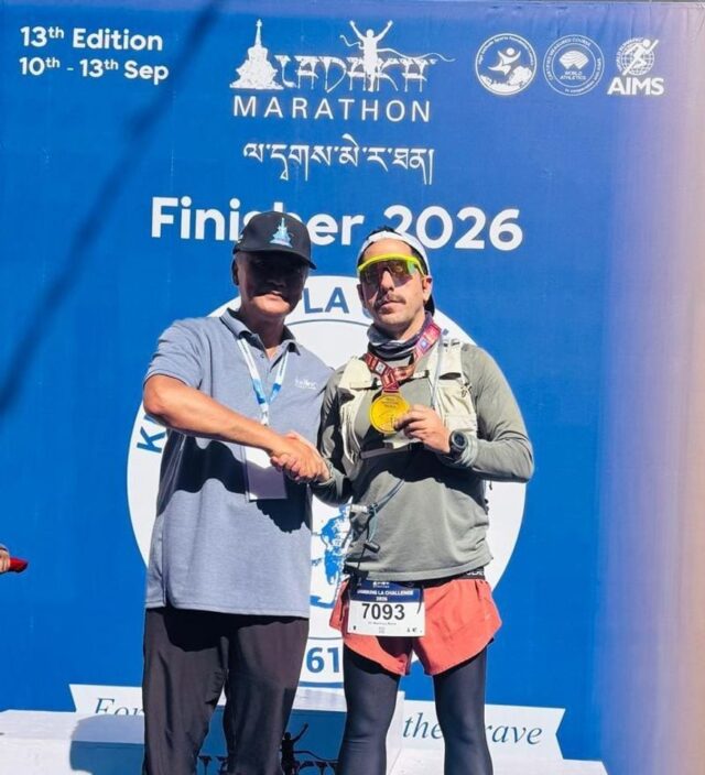 Kashmir’s Dr Mushtaq Ahmad Malla completes 72-Km Khardung La Challenge Kashmir’s Dr Mushtaq Ahmad Malla completes 72-Km Khardung La Challenge