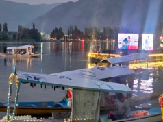 Floating cinema draws huge crowds as IFFJK brings cinema to Dal Lake
