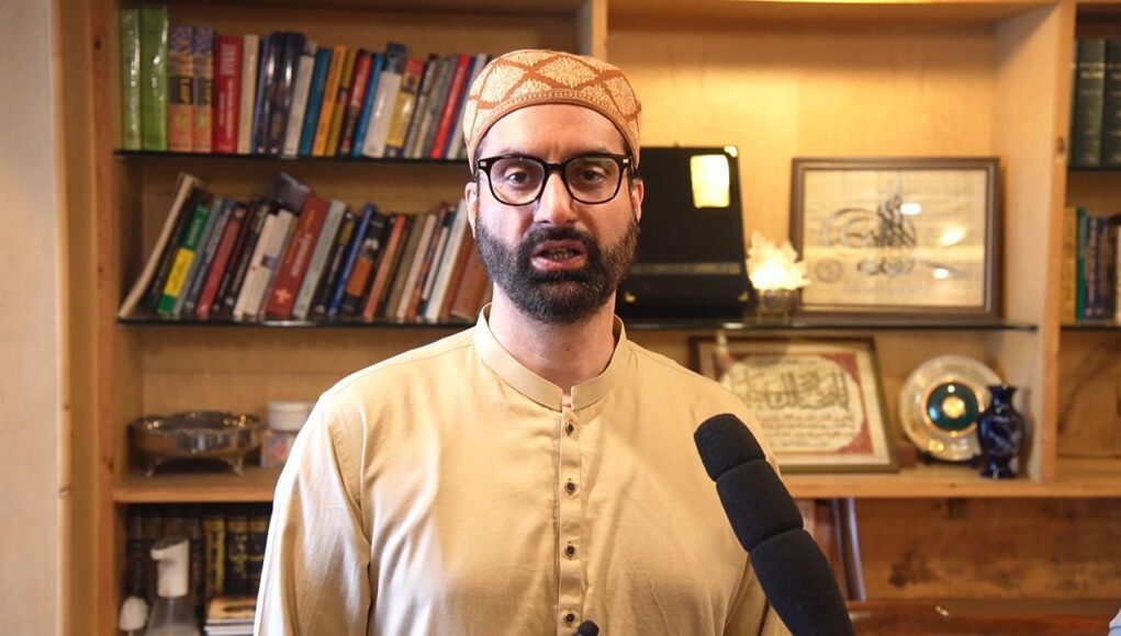 Drone attack near Holy City of Makkah deeply disturbing, condemnable: Mirwaiz