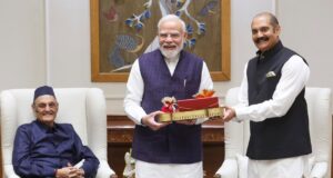 Dr Karan Singh, Vikramaditya Singh call on PM Narendra Modi