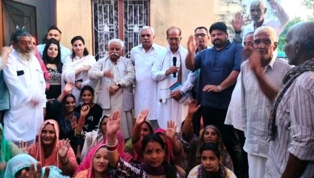 Reach out to poor women with Omar-govt's welfare schemes: Sadhotra