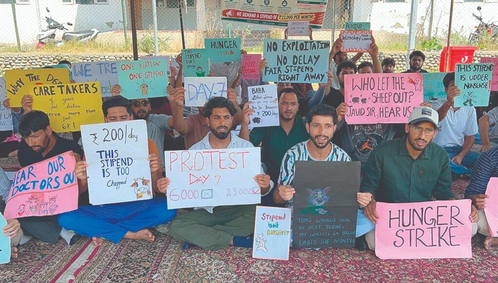 SKUAST Kashmir veterinary interns refuse to relent over stipend hike