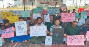 SKUAST Kashmir veterinary interns refuse to relent over stipend hike
