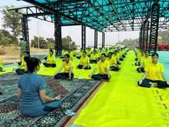 1 JKAP Women Bn holds yoga session for personnel’s fitness, well-being