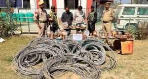 Nowgam Police cracks theft case, arrests two, recovers stolen property