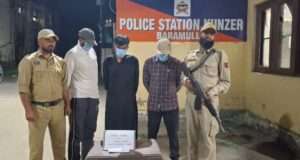 Kunzer Police bust gambling den at Hard Aboora, three held with cash, cards