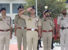 SSP Nagpure reviews force readiness at Anantnag Monday Parade