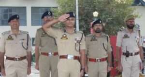SSP Nagpure reviews force readiness at Anantnag Monday Parade