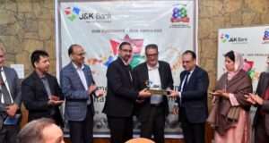 J&K Bank reaffirms ₹2,000-cr CA storage exposure, assures Industry of responsive credit support at Lassipora