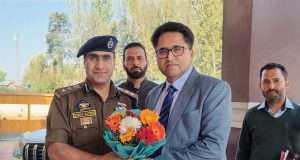 Pulwama DDC reviews police infrastructure, assures support for modernisation of Awantipora Hqrs