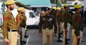SSP Anantnag inspects Uttersoo Police Station, reviews crime scenario, investigation progress