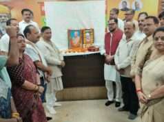 BJP pays rich tributes to Mahatma Gandhi, Lal Bahadur Shastri, calls for service-oriented public life