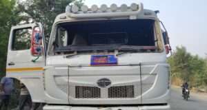 Lakhanpur Police foils bovines smuggling bid, rescues 13 animals; truck seized