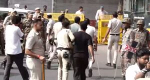 Delhi Police chases CJP protesters, detain top leaders