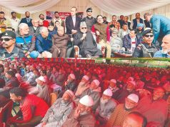 Kashmir issue remains alive because of Pakistan, says Farooq; BJP slams 'seditious' comment