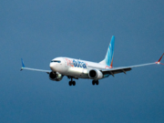 Israel bars airline pilots, crew from countries without diplomatic ties from its airspace